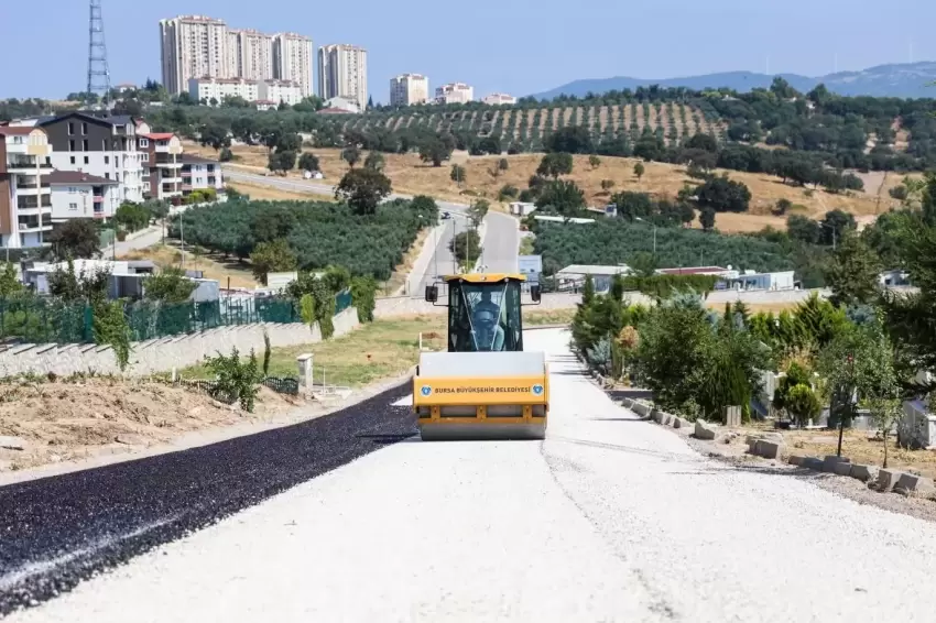 Bursada mezarlık yolları yenileniyor