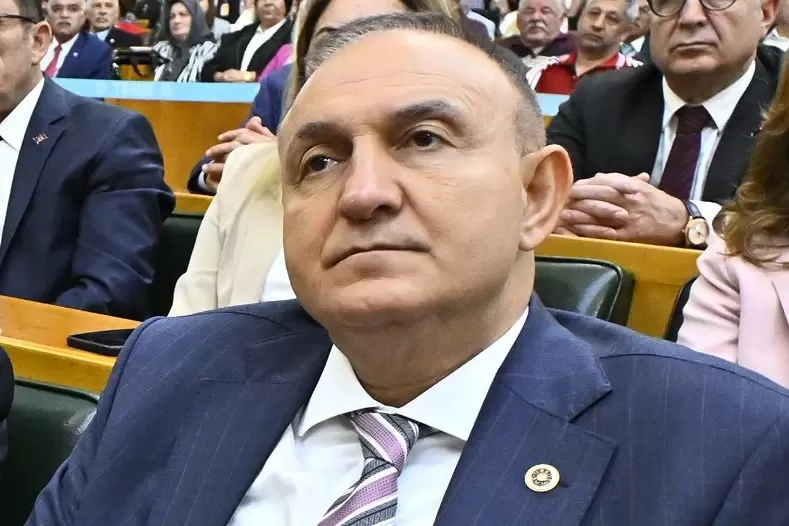 İYİ Partide bir istifa daha TBMM sandalyesi 27ye düştü