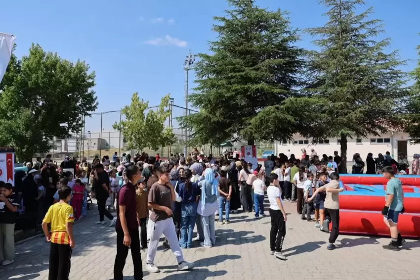 Kayseri Büyükşehirin yaz Kuran Kursuna anlamlı final