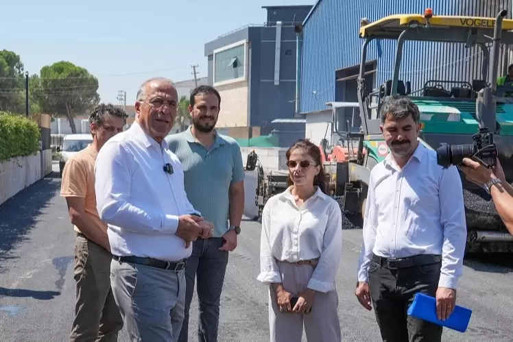İzmir Gaziemirde asfaltlama atağı