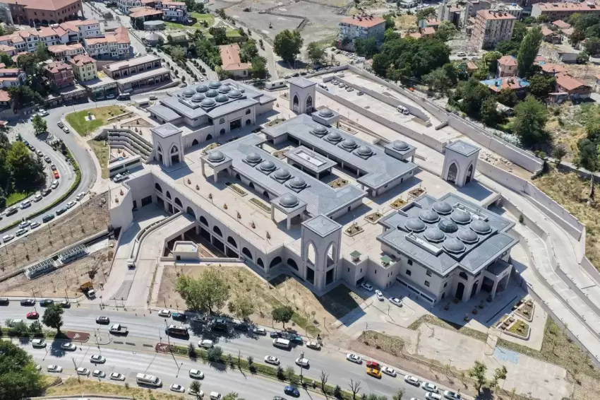 Ankara Ulusta dolmuşlar tek çatı altında topladı