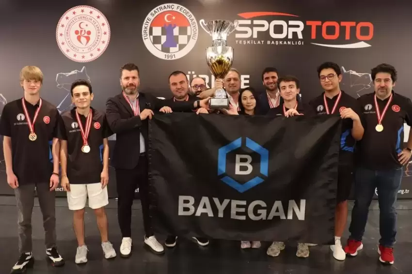 BAYEGAN Pendik Satrançtan üst üste üçüncü şampiyonluk