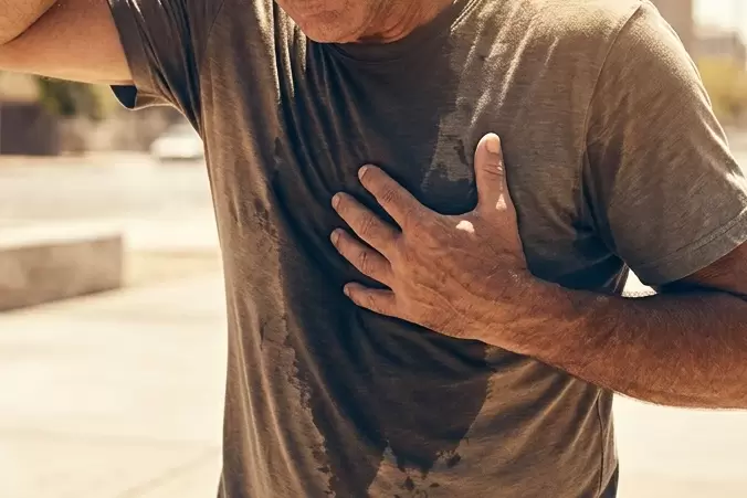 Aşırı sıcaklar kalbi vuruyor Hipertansiyon hastalarına 10 kritik uyarı