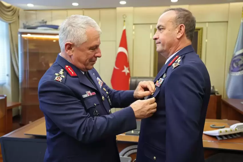 Hava Kuvvetleri Komutanlığında görev değişimi