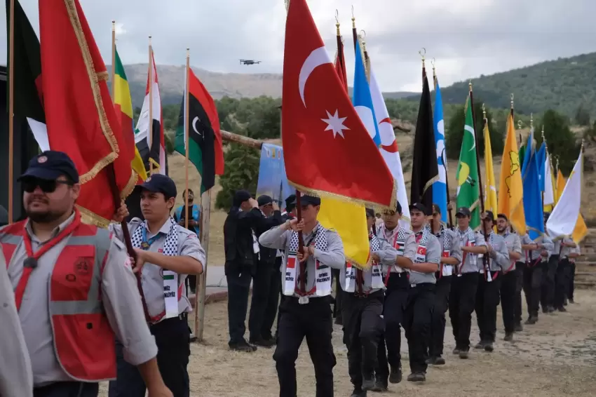 Konyada İslam İzcileri Dostluk Kampı başladı