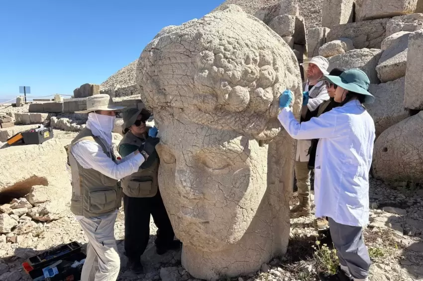 Nemrut Dağında kapsamlı koruma... Heykeller nanoteknolojiyle güçlendiriliyor