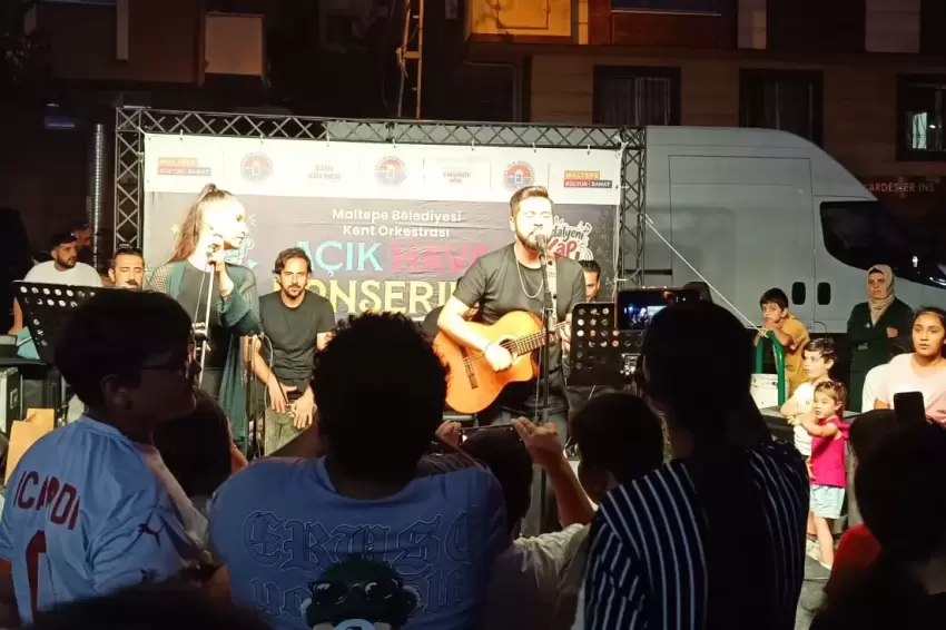 İstanbul Maltepede açık hava konserleri devam ediyor