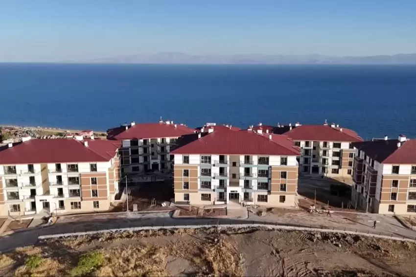 Ahıska Türklerine kalıcı yuvalar teslim ediliyor