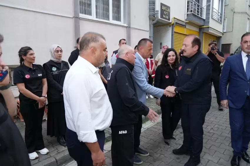 AFAD Başkanı Pehlivandan selde hayatını kaybedenlerin ailelerine taziye ziyareti