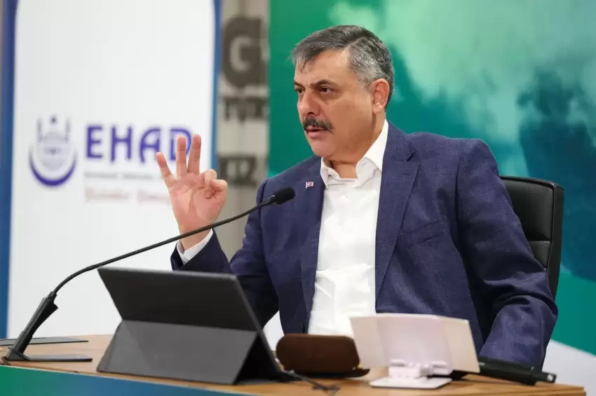 Bakan Çiftçi, hafızlarla İhyâ ve İnşâ Kampı kapanışında buluştu