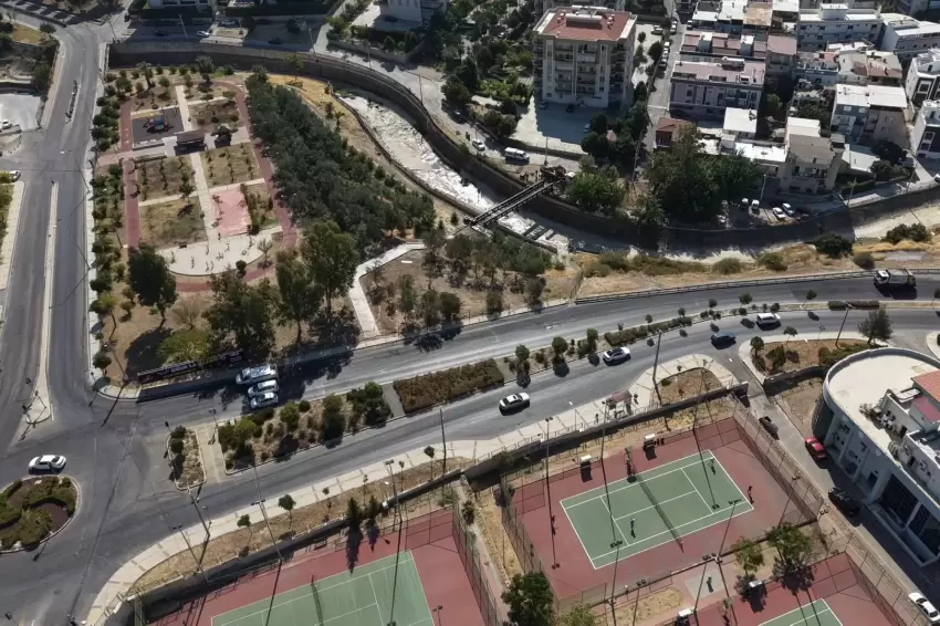 İzmir Karşıyakada 10 dakikalık yol 1 dakikaya inecek