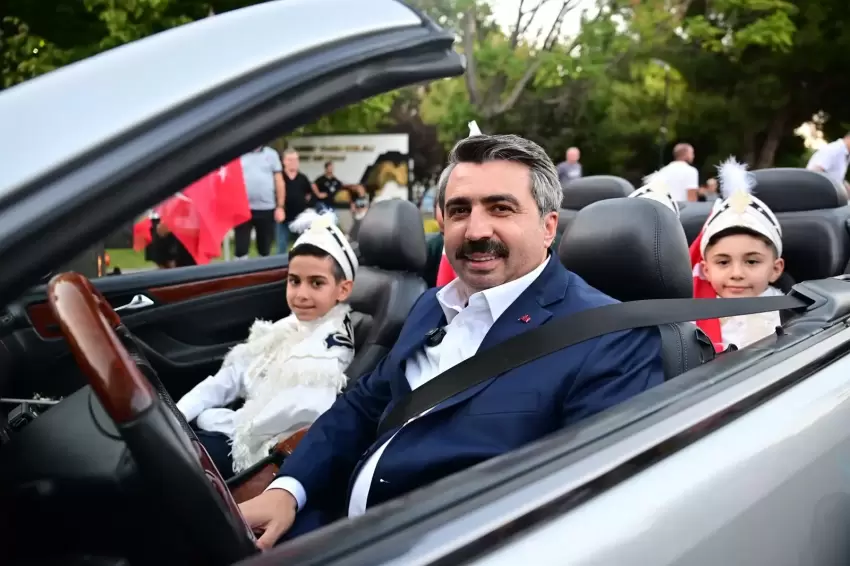 Bursa Yıldırımda sünnet sevinci şölene dönüştü