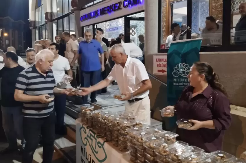 Bursa Nilüferden kandil simidi ikramı