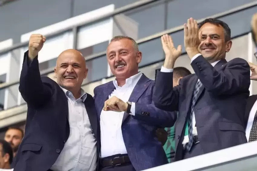 Başkan Büyükakının Kocaelispora güveni tam