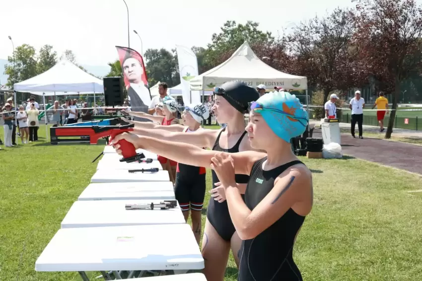 Triathle yarışları Bursa Osmangazide nefes kesti
