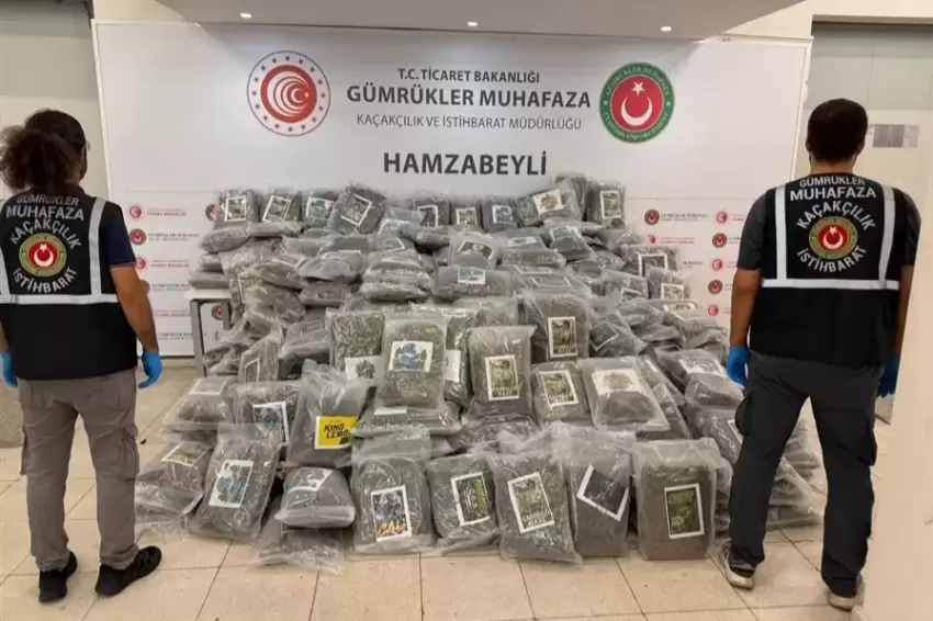 Gümrükte uyuşturucu kaçakçılığına darbe Hamzabeylide 288 kilo esrar ele geçirildi