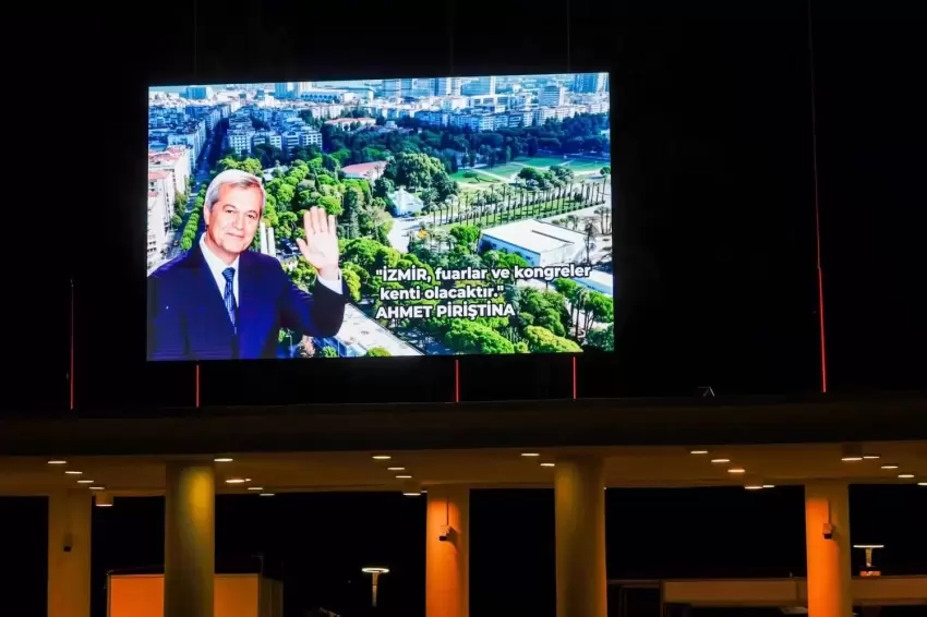 İzmirde merhum Piriştinanın sözü artık LED ekranda yaşatılacak