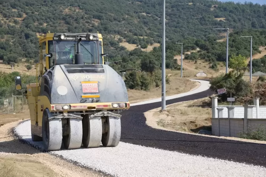 Bursanın 5 ilçesinde yollara Büyükşehir bakımı