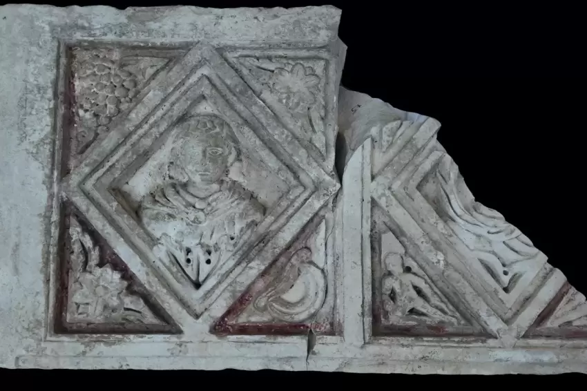 Sidede Herakles Kapısı gün yüzüne çıkarıldı