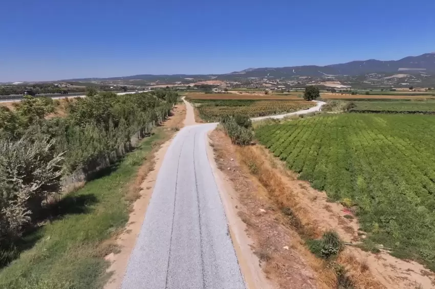 Manisada Turgutlu ile Saruhanlı arasında yol çalışması