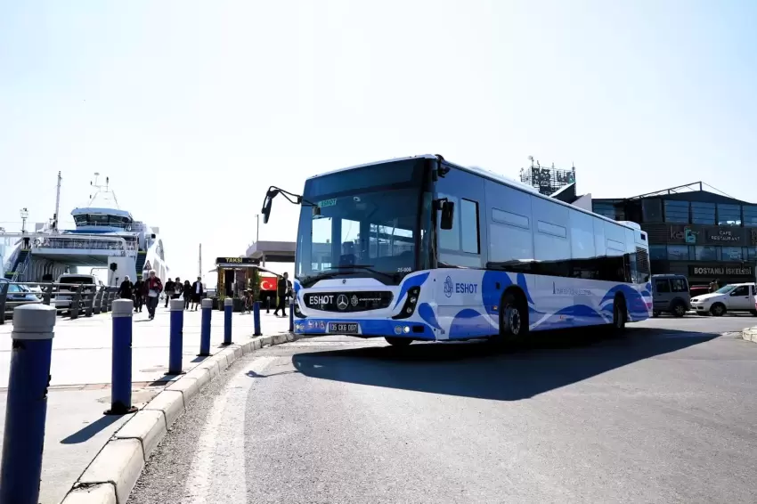 Zafer Bayramında İzmirde ulaşım yüzde 50 indirimli