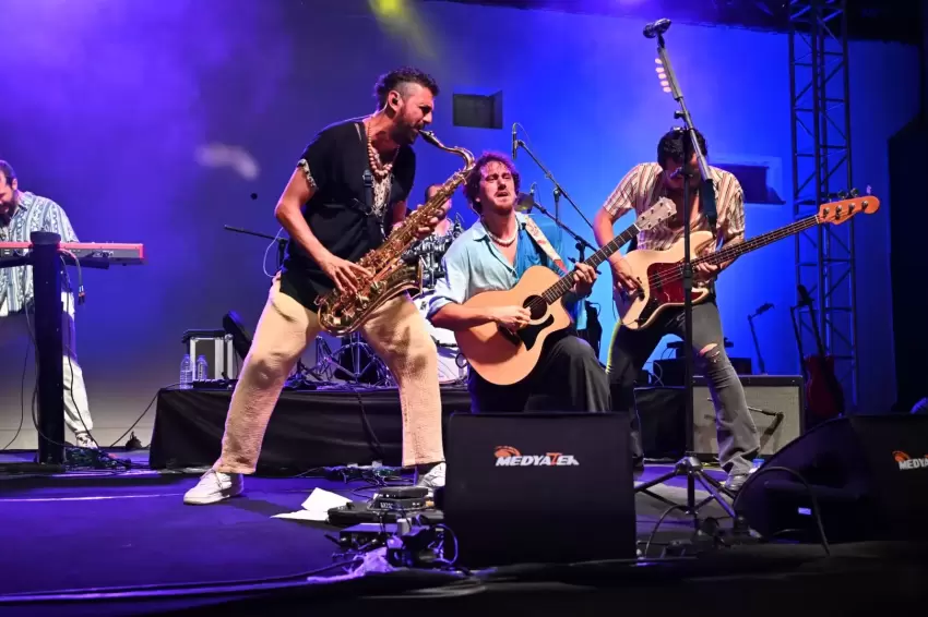 Manisada Evrencan Gündüzden unutulmaz konser