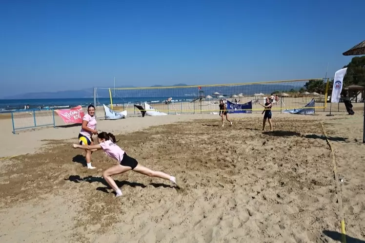 İzmir Efes Selçukta Zafer Kupası gençleri buluşturdu