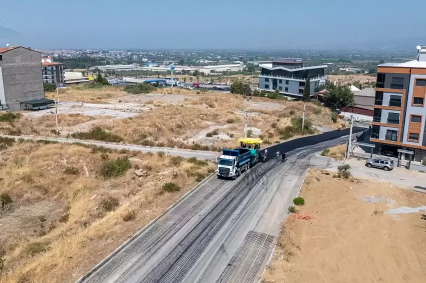 Manisa Turgutluya 4 bin ton sıcak asfalt