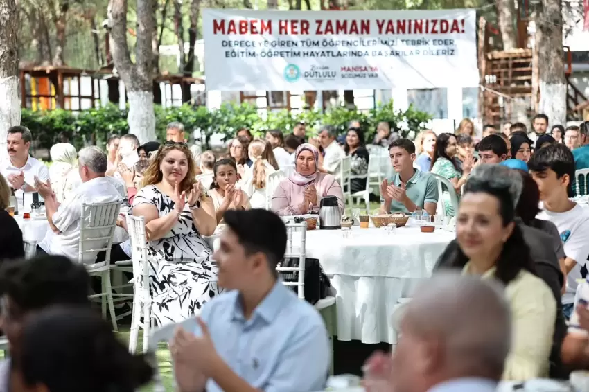 MABEMli öğrenciler LGS başarılarını aileleriyle kutladı
