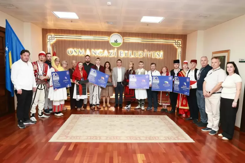 Bursa Osmangazide Balkan kültürünün temsilcilerinden Başkan Aydına ziyaret