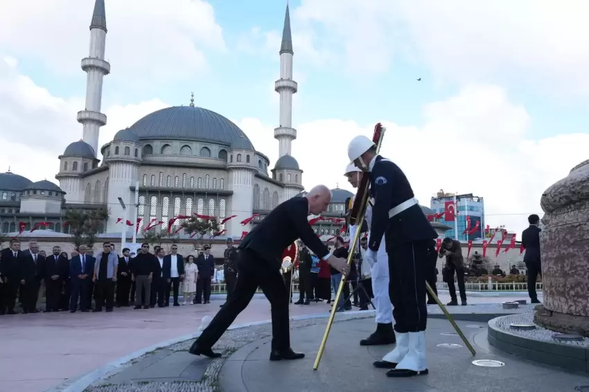 İstanbulda 30 Ağustos Zafer Bayramı Taksimde başladı