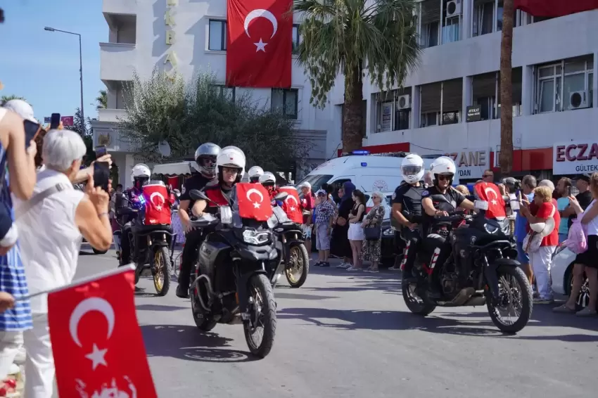 Ayvalıkta 30 Ağustos coşkusu