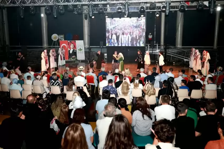 Büyük Zafer Bursa Osmangazide muhteşem gösteriyle anlatıldı
