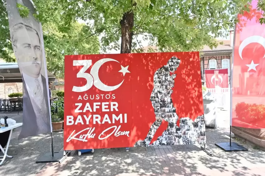 Bursalılardan özel güne anlamlı iz
