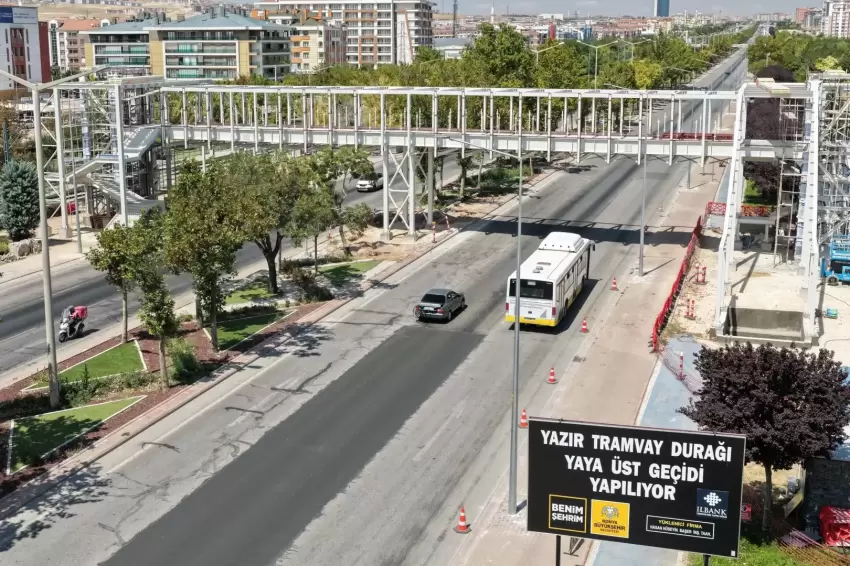 Konyada o yaya üst geçidinin yapımı son aşamaya geldi