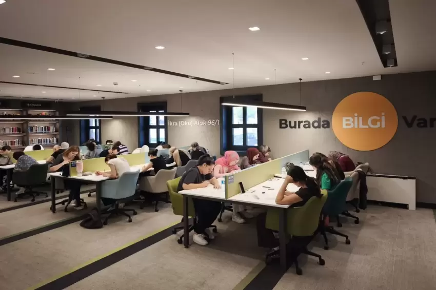 Bursa Yıldırımda gençlere KPSS desteği