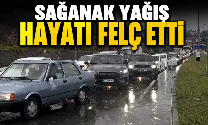 Sağanak yağış Kdz. Ereğliyi vurdu: Terminal kavşağı trafiğe kapandı