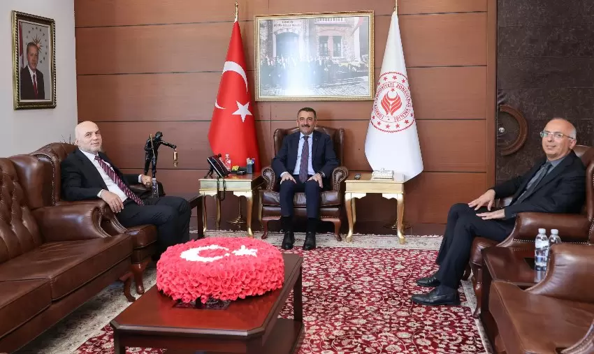 Zonguldak Valisi Hacıbektaşoğlu Rektör Prof. Dr. Ulusoyu Makamında Kabul Etti