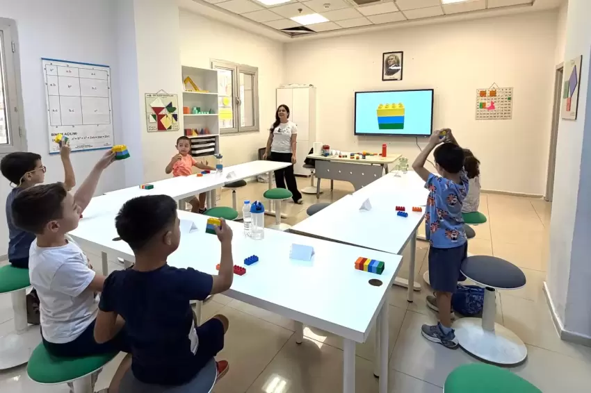 İzmir Bornovada 6 tuğla ile hayaller gerçeğe dönüştü