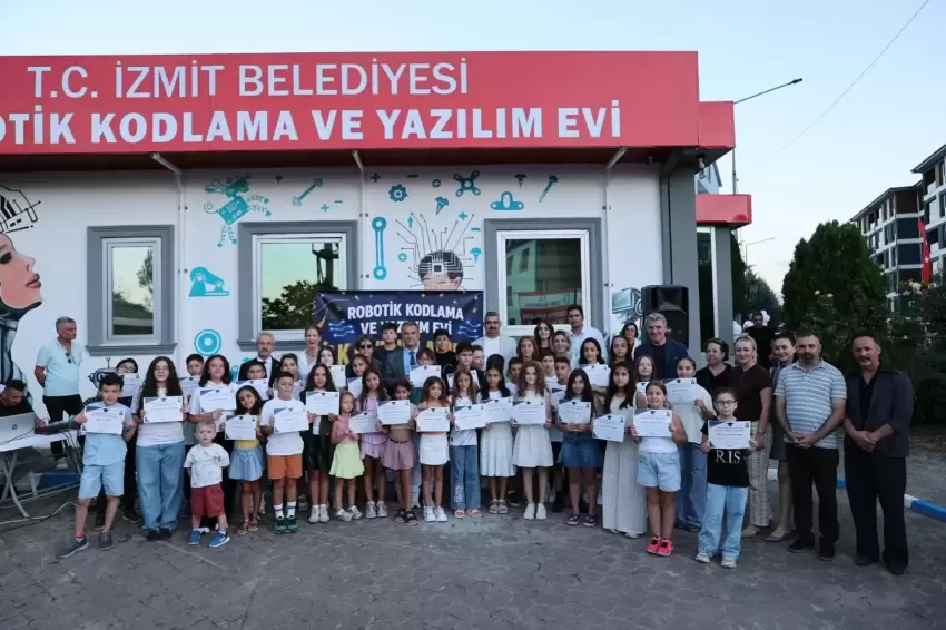 Kocaelide Robotik Kodlama ve Yazılım Evi ilk mezunlarını verdi
