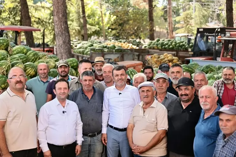 Denizlide üreticinin karpuzu ihtiyaç sahibine ulaştırılıyor