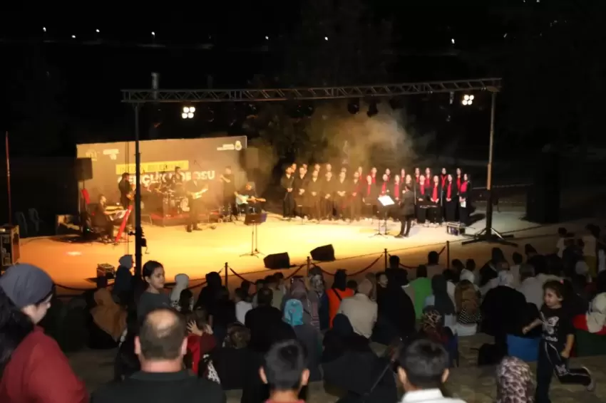 Bursa İnegölde Kurtuluş Coşkusu Yeniceköye taşındı