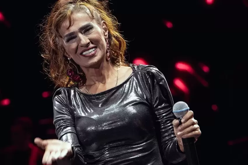 Yıldız Tilbe, Ataköy Marina Açık Hava Sahnesinin perdesini açtı