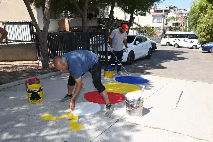 İzmir Karabağlardan okullara yeni dönem desteği
