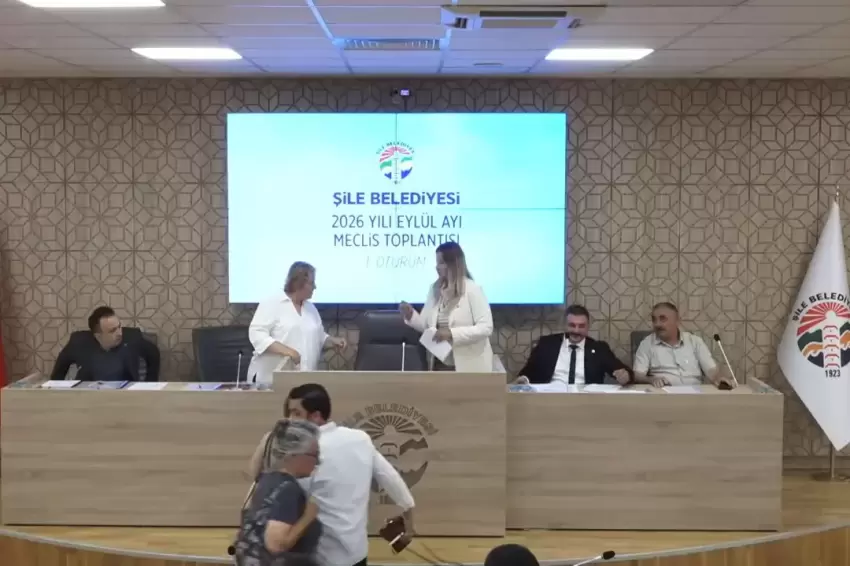 Şile Belediyesi Meclisinde CHPli üyeler oturumu kapattı