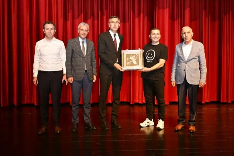 Bursada öğretmenler Maarifin Kalbinde oyunla buluştu