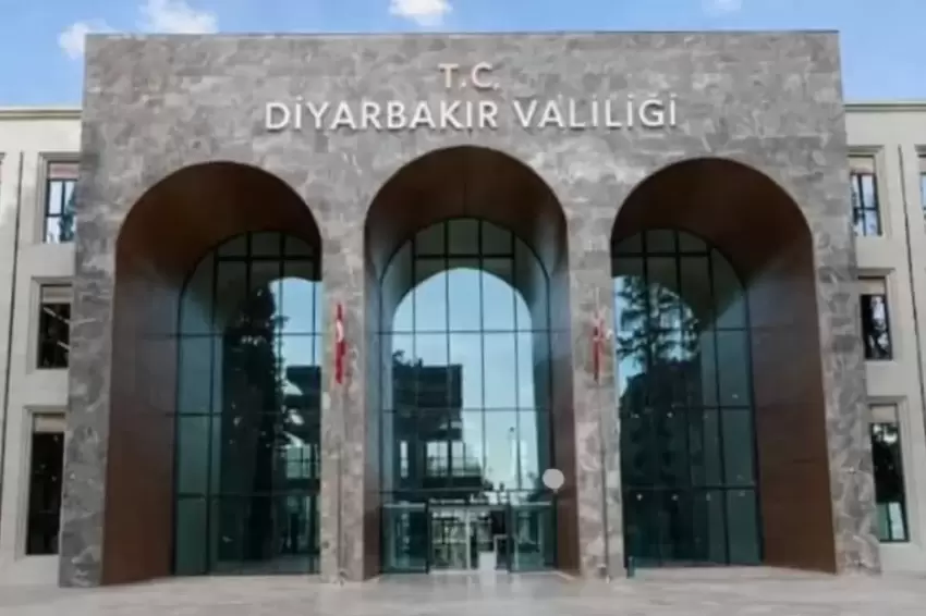 Diyarbakırda arazide erkek cesedi bulunmuştu... Valilikten açıklama geldi