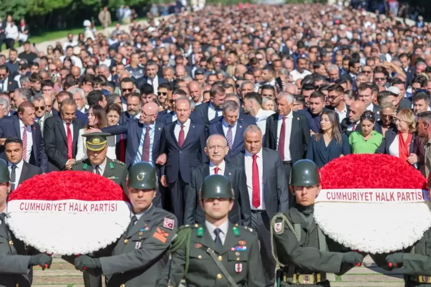 CHPnin 103. kuruluş yıl dönümünde Anıtkabirde anlamlı tören