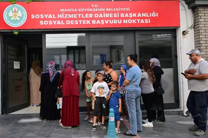 Manisa Şehir Kartı ile 10 bin öğrenciye 30 milyon TLlik eğitim desteği
