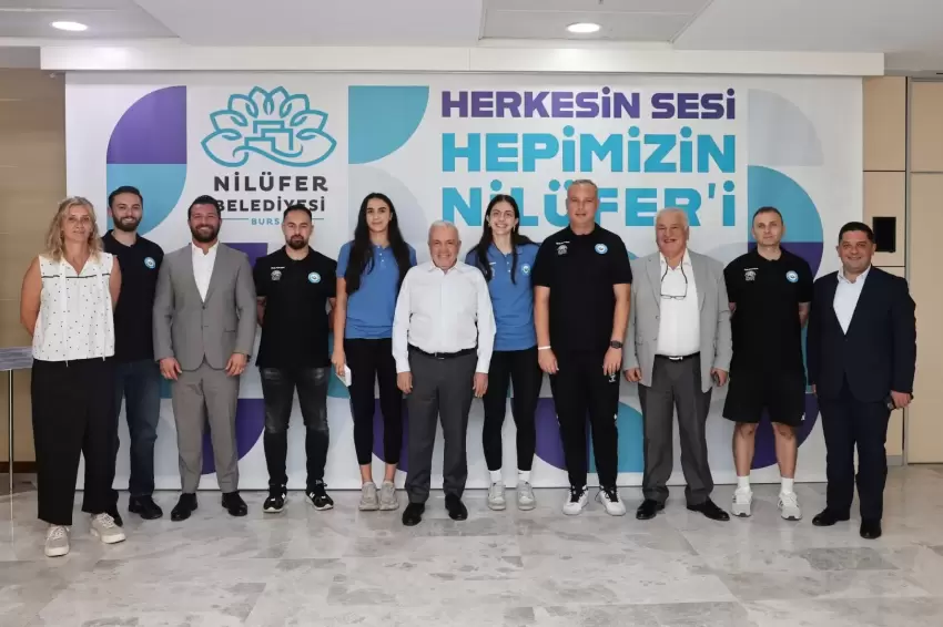 Nilüfer Belediyesporlu milli sporculara Başkan Özdemirden tebrik